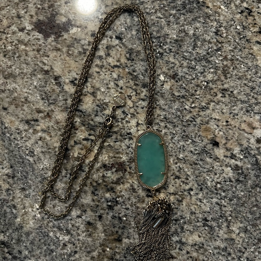 Kendra Scott Long Necklace Rayne Green Pendant Gold Tone Chain Tassel